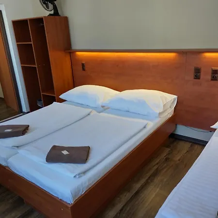 Beta 2* Praga