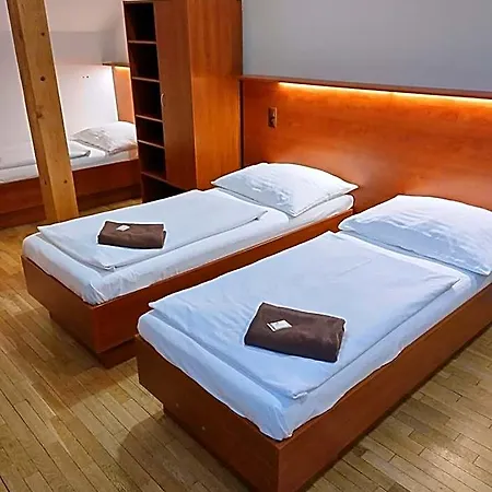 Beta 2* Praga